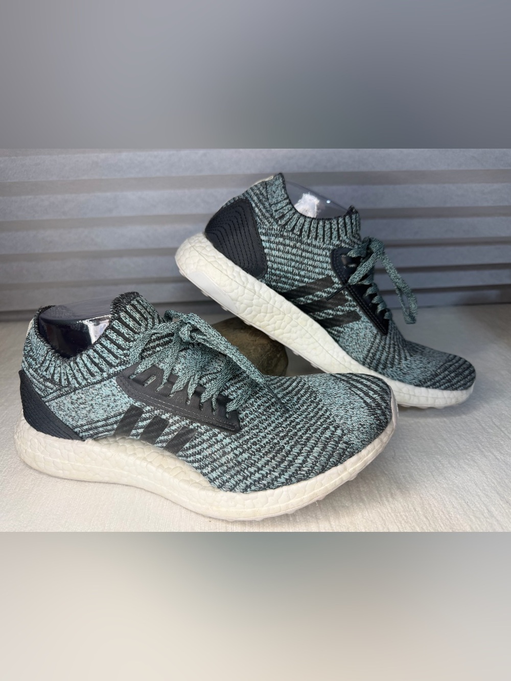 adidas Parley Womens Ultra Boost X Carbon in Teal and Black :Sz 10